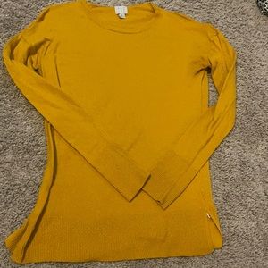 Dark yellow/orange sweater